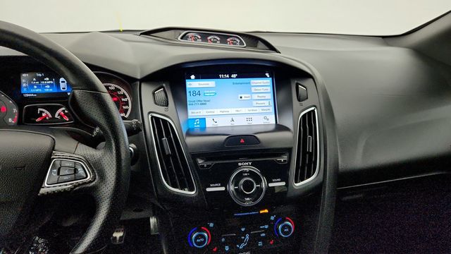 2017 Ford Focus ST Hatch - 22942627 - 17