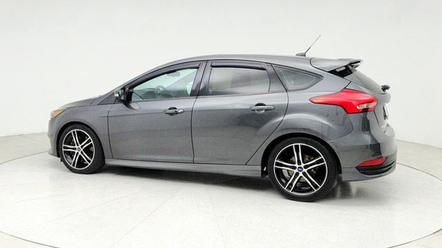 2017 Ford Focus ST Hatch - 22942627 - 6