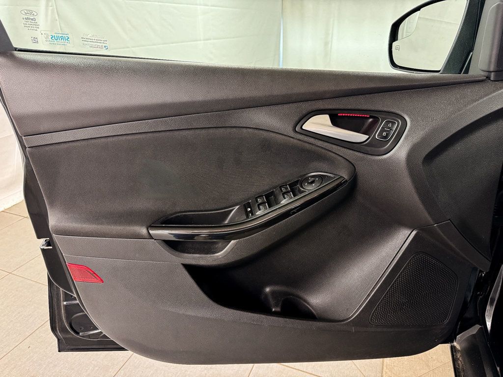 2017 Ford Focus TITANIUM - 22857041 - 14