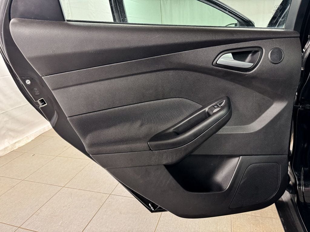 2017 Ford Focus TITANIUM - 22857041 - 15