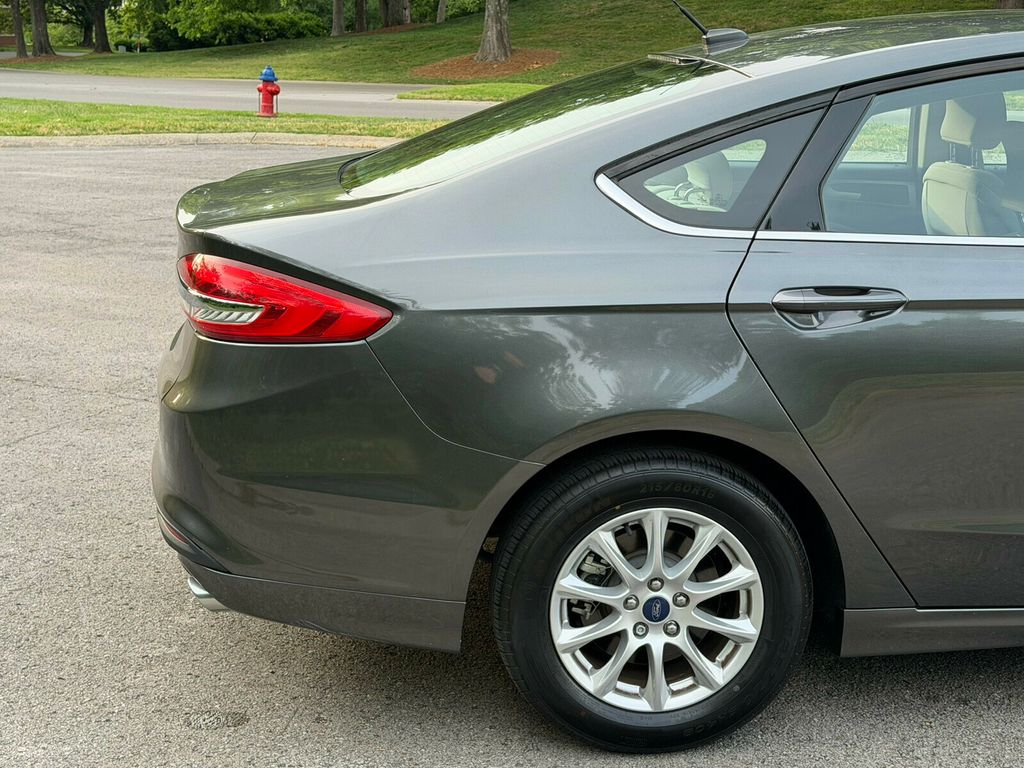 2017 Ford Fusion Fusion S FWD, Magnetic Metallic Exterior, Bluetooth Audio - 23028188 - 8