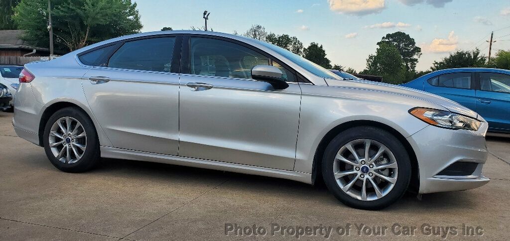 2017 Ford Fusion Hybrid SE - 22917449 - 9