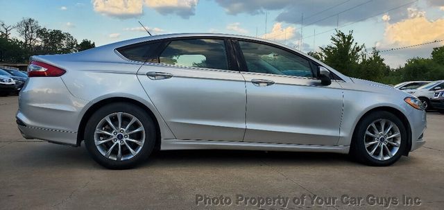 2017 Ford Fusion Hybrid SE - 22917449 - 11