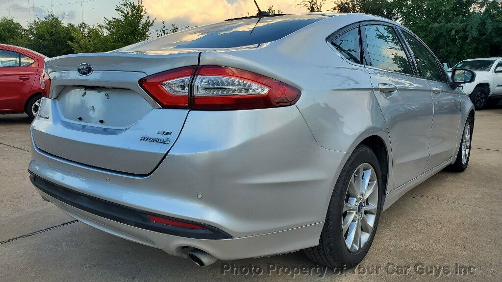 2017 Ford Fusion SE Hybrid photo 8