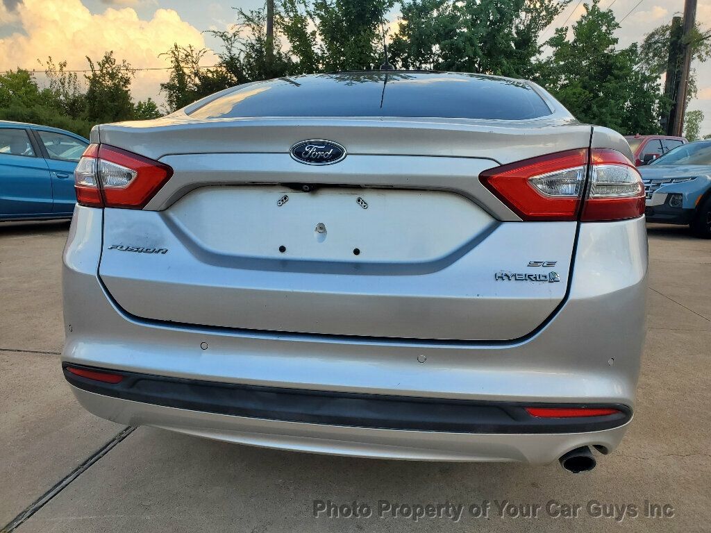 2017 Ford Fusion SE Hybrid photo 10