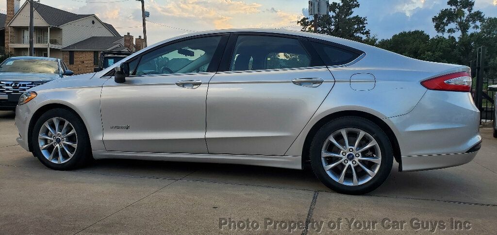 2017 Ford Fusion Hybrid SE - 22917449 - 21