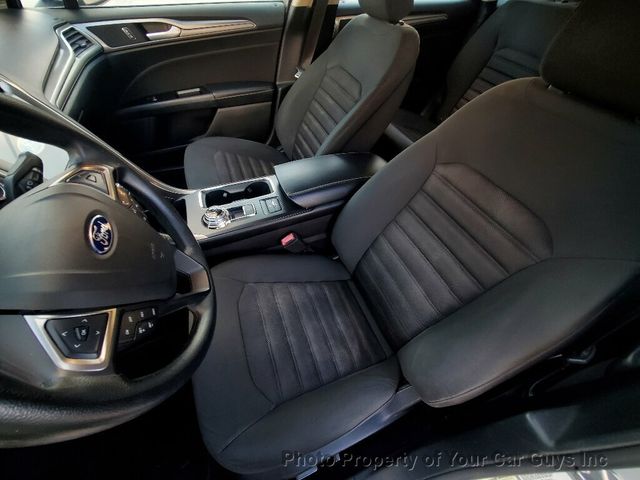 2017 Ford Fusion Hybrid SE - 22917449 - 24