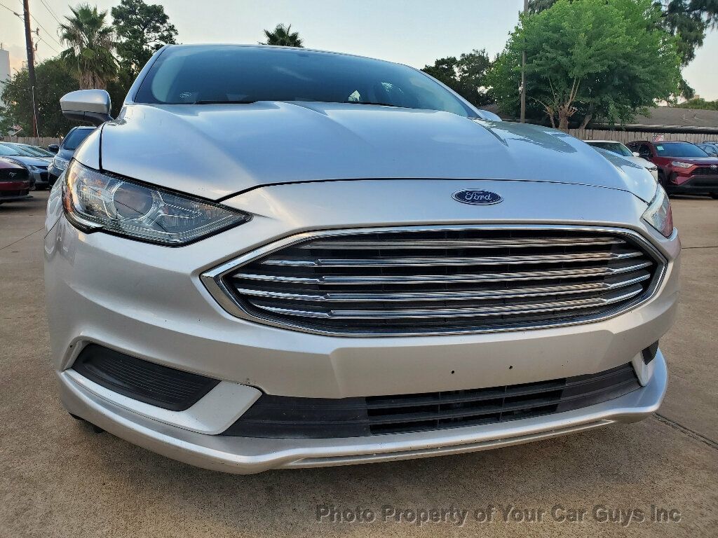 2017 Ford Fusion SE Hybrid photo 5