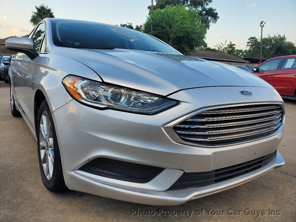 2017 Ford Fusion SE Hybrid photo 6