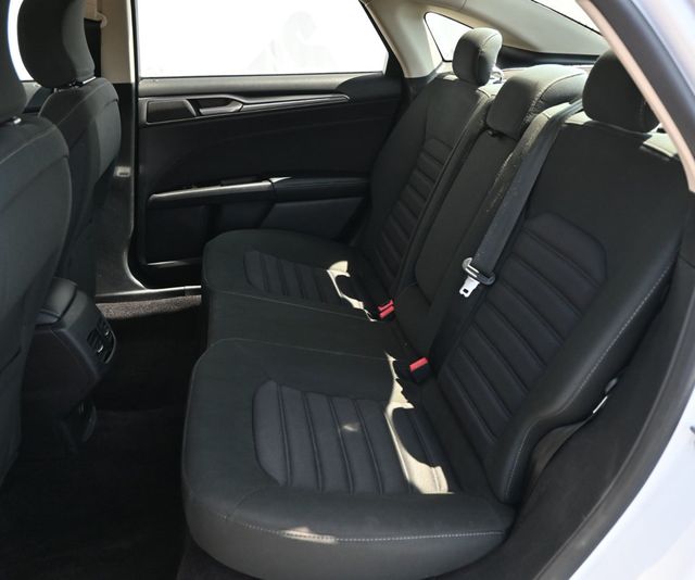 2017 Ford Fusion Hybrid SE FWD - 23025888 - 13