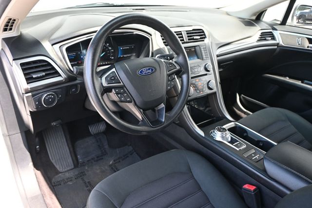 2017 Ford Fusion Hybrid SE FWD - 23025888 - 6