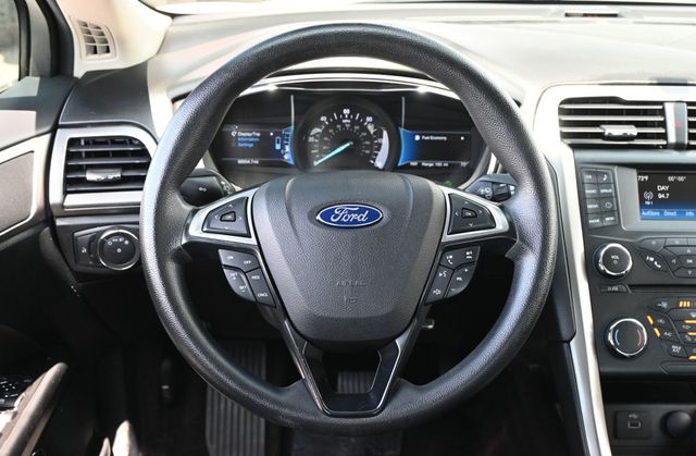 2017 Ford Fusion Hybrid SE FWD - 23025888 - 8