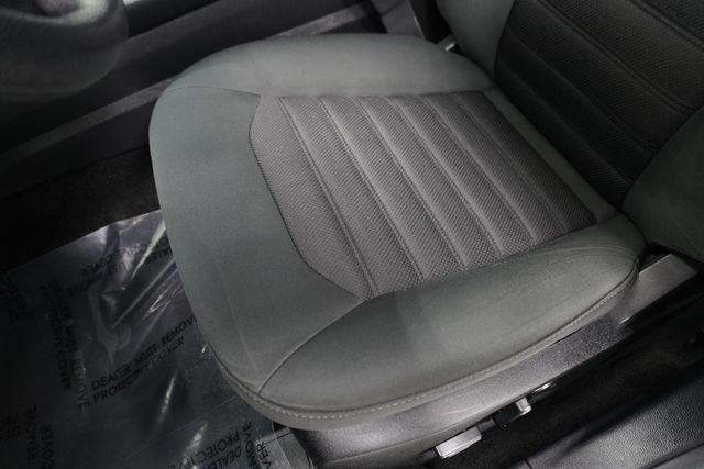 2017 Ford Fusion Hybrid SE FWD - 22978492 - 10