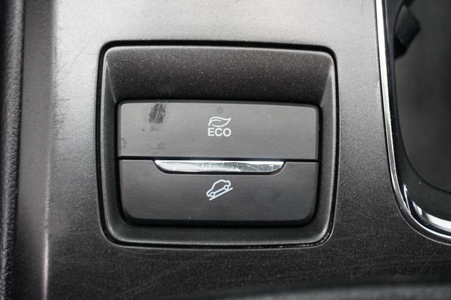 2017 Ford Fusion Hybrid SE FWD - 22978492 - 19