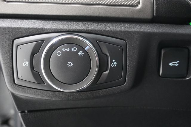 2017 Ford Fusion Hybrid SE FWD - 22978492 - 20