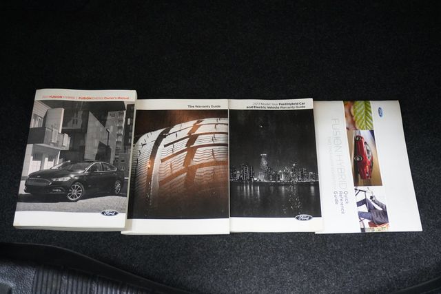 2017 Ford Fusion Hybrid SE FWD - 22978492 - 21