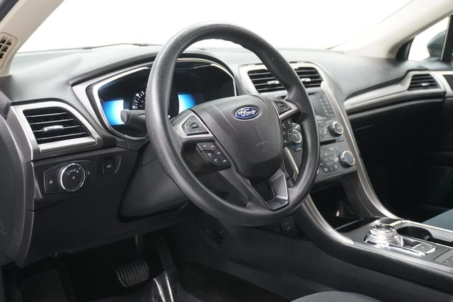 2017 Ford Fusion Hybrid SE FWD - 22978492 - 8