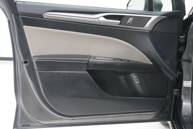 2017 Ford Fusion Hybrid S FWD - 22946430 - 12