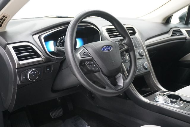 2017 Ford Fusion Hybrid S FWD - 22946430 - 8