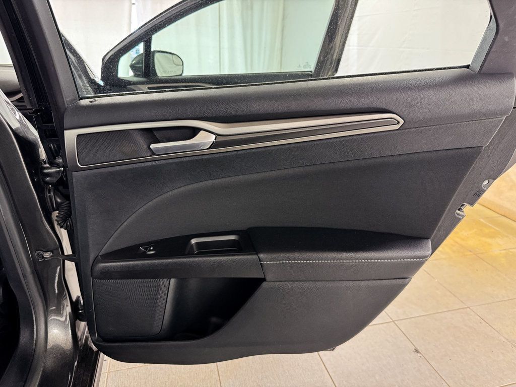 2017 Ford Fusion S - 23051256 - 14