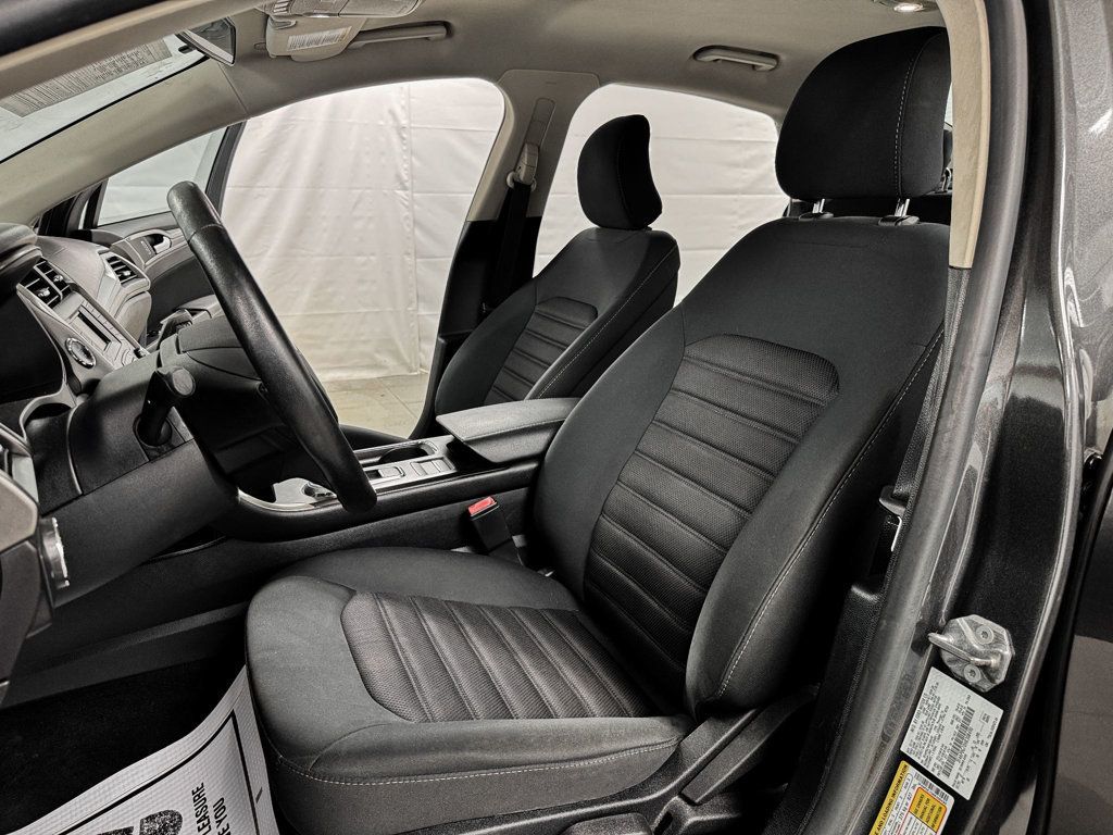 2017 Ford Fusion S - 23051256 - 7