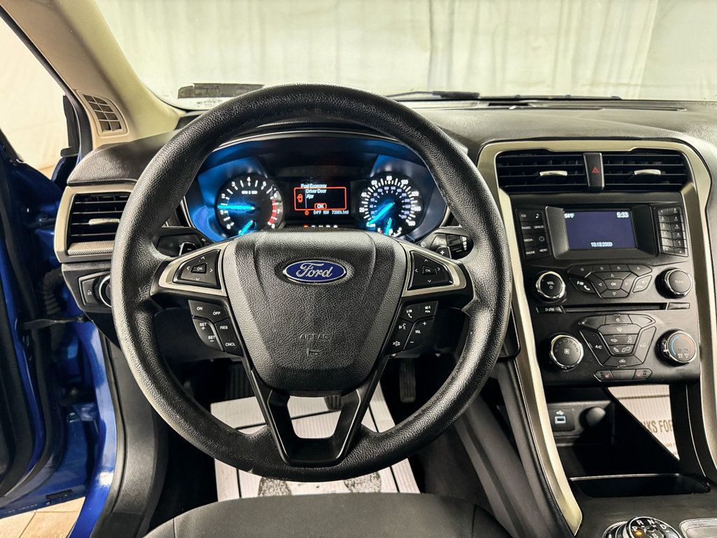2017 Ford Fusion SE - 22935638 - 12