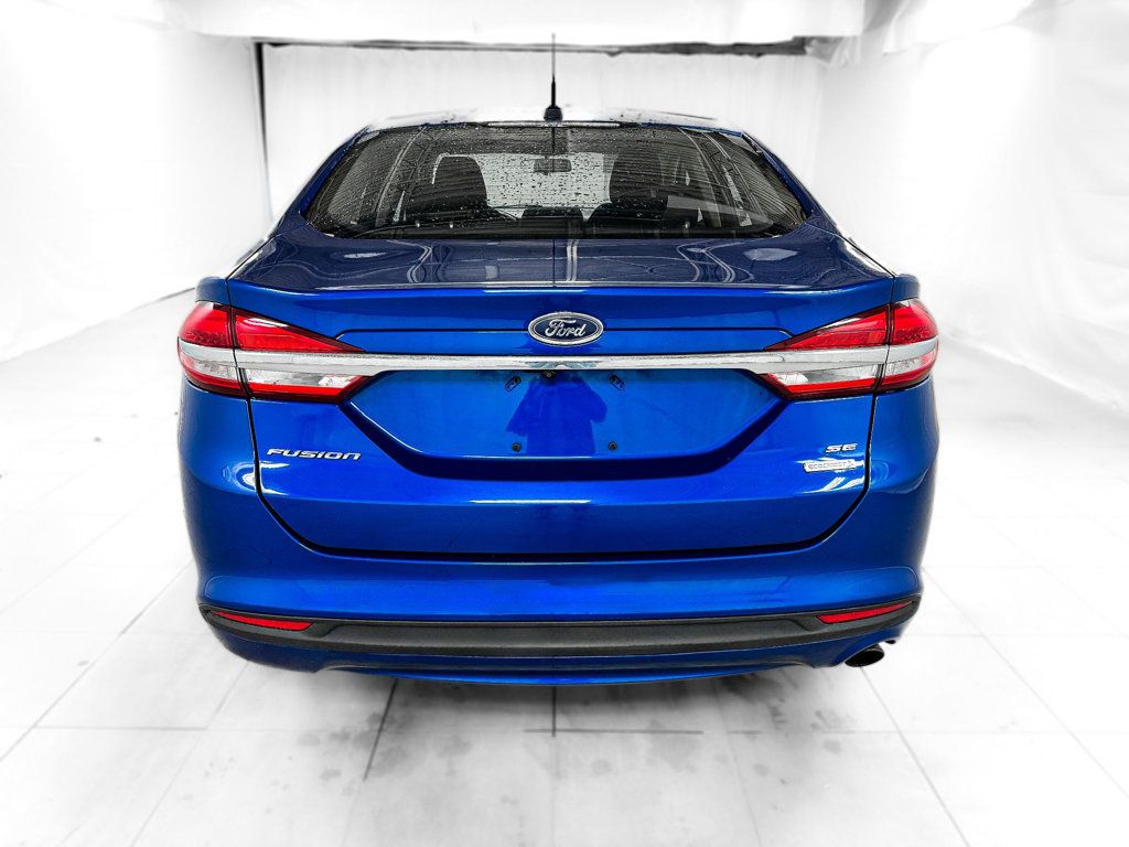 2017 Ford Fusion SE - 22935638 - 4