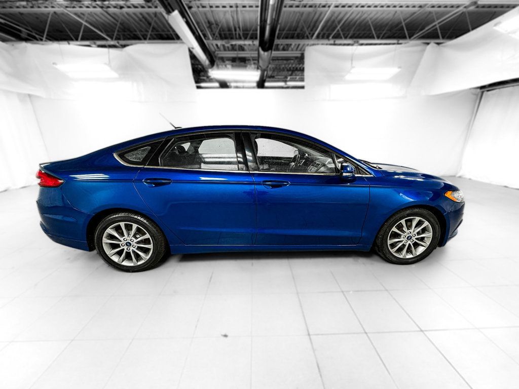 2017 Ford Fusion SE - 22935638 - 6