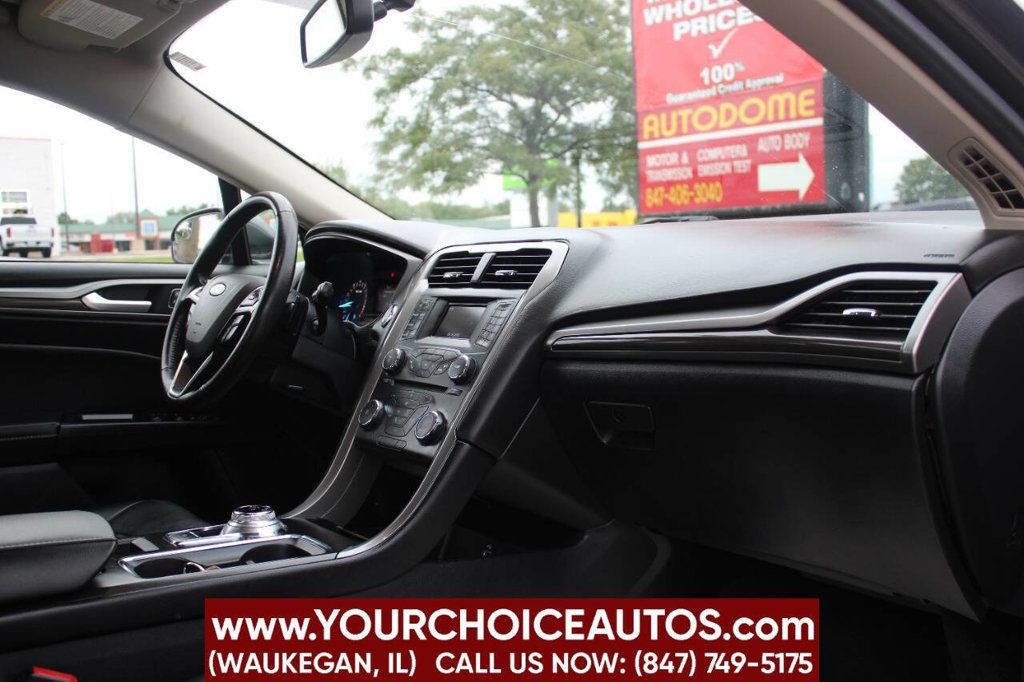 2017 Ford Fusion SE AWD - 22903958 - 11