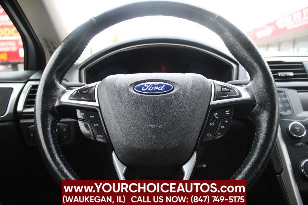 2017 Ford Fusion SE AWD - 22903958 - 24