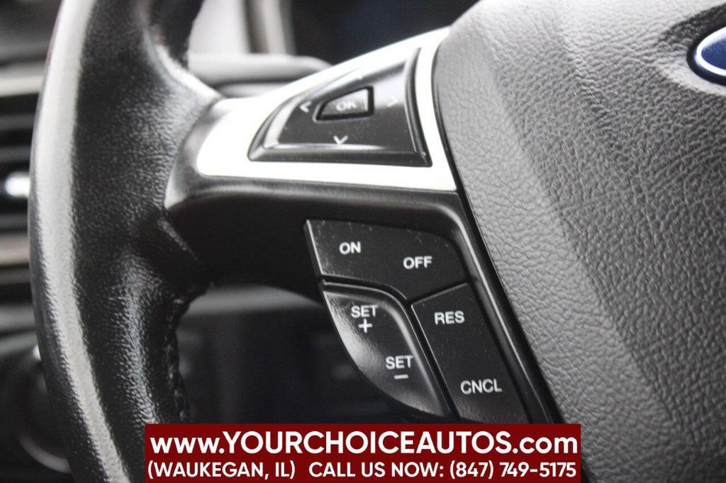 2017 Ford Fusion SE AWD - 22903958 - 26