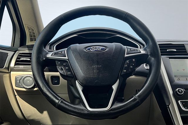 2017 Ford Fusion SE AWD - 22960474 - 19