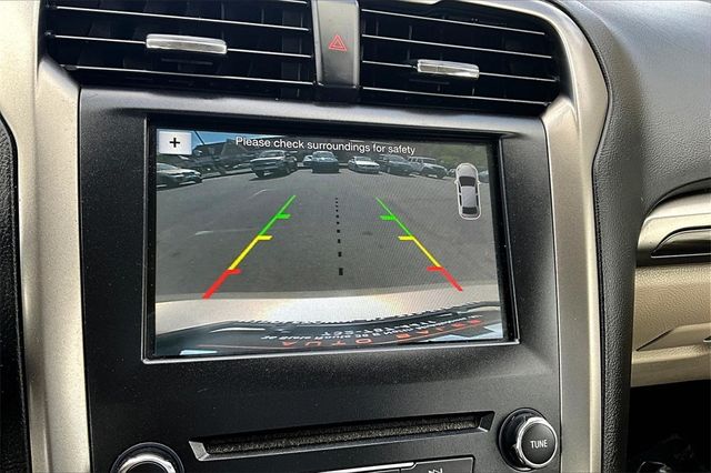 2017 Ford Fusion SE AWD - 22960474 - 26