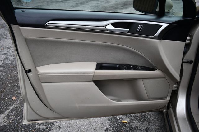 2017 Ford Fusion SE FWD - 22783572 - 10