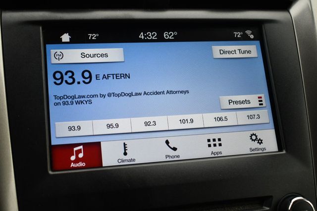 2017 Ford Fusion SE FWD - 22783572 - 32
