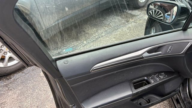 2017 Ford Fusion SE FWD - 23010791 - 5