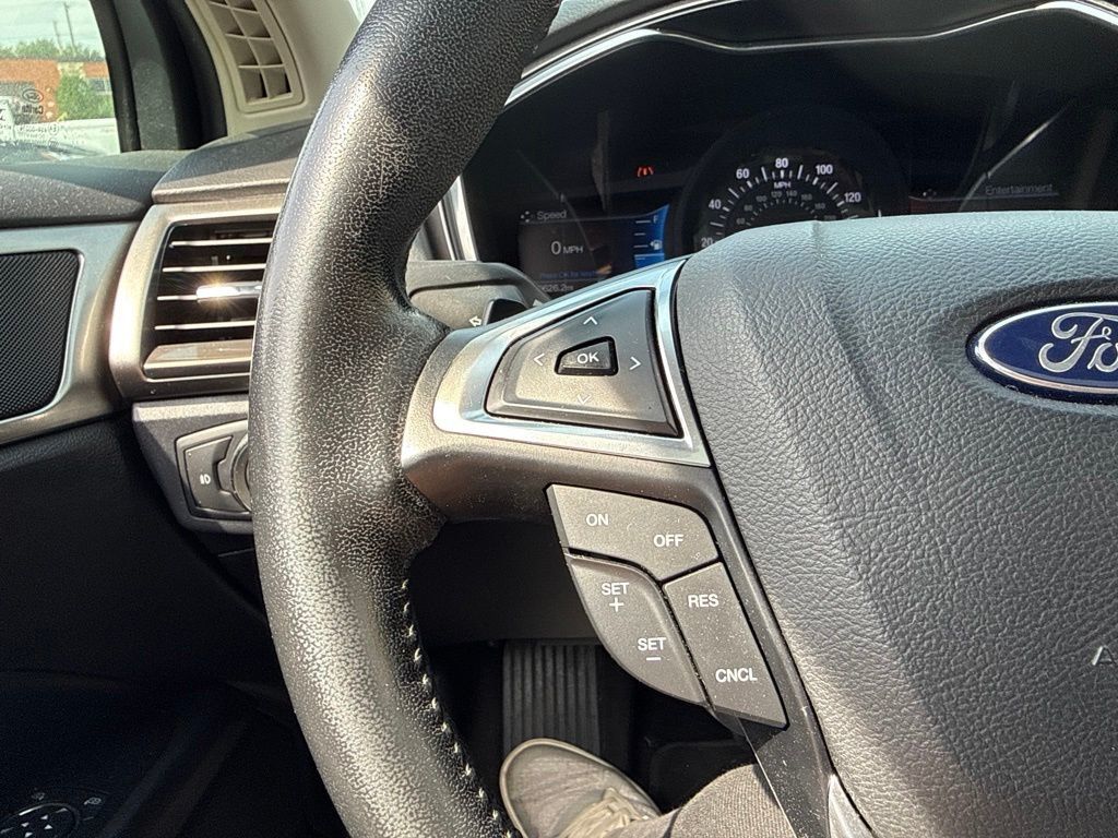 2017 Ford Fusion SE FWD - 23051343 - 12