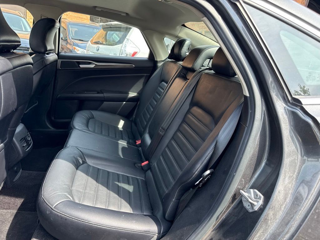 2017 Ford Fusion SE FWD - 23051343 - 7