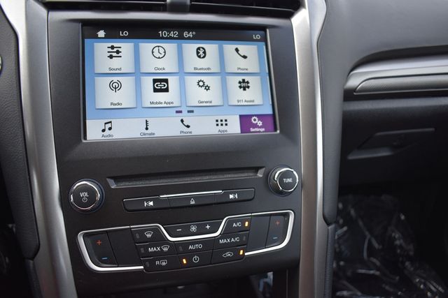 2017 Ford Fusion SE FWD - 22948645 - 14