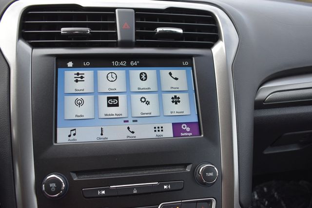 2017 Ford Fusion SE FWD - 22948645 - 18