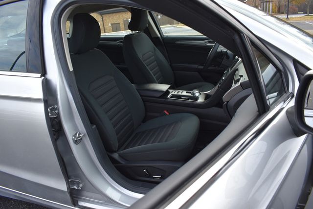 2017 Ford Fusion SE FWD - 22948645 - 2