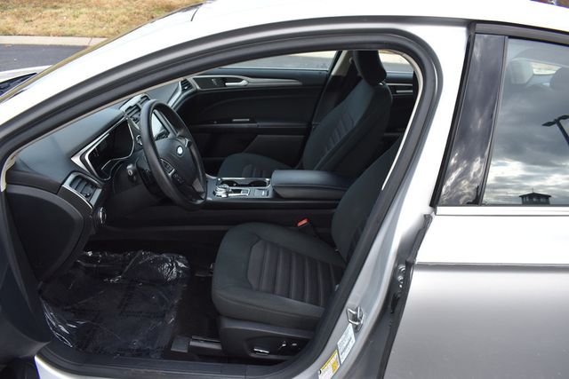 2017 Ford Fusion SE FWD - 22948645 - 31