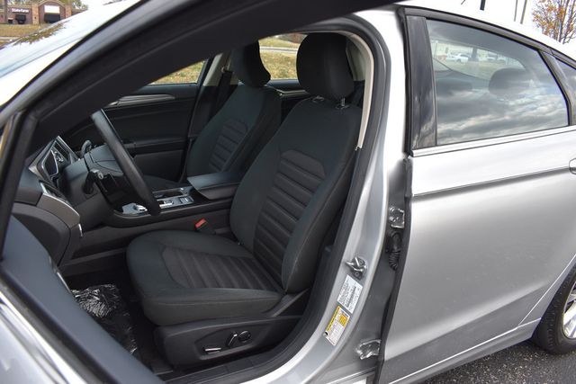 2017 Ford Fusion SE FWD - 22948645 - 3