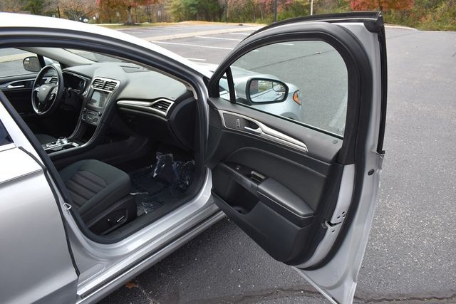 2017 Ford Fusion SE FWD - 22948645 - 43