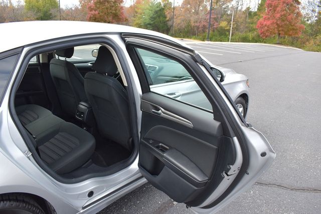 2017 Ford Fusion SE FWD - 22948645 - 45