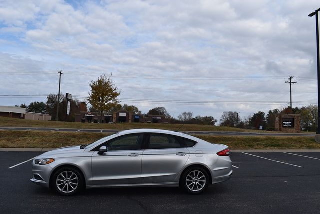 2017 Ford Fusion SE FWD - 22948645 - 51