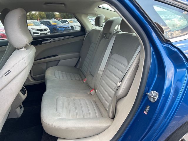 2017 Ford Fusion SE FWD - 22918798 - 6