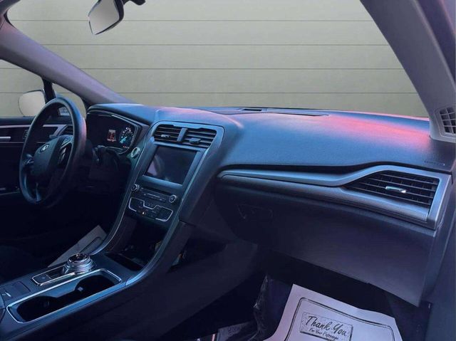 2017 Ford Fusion SE FWD - 22936992 - 9