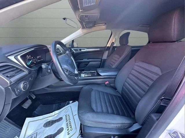 2017 Ford Fusion SE FWD - 22936992 - 12
