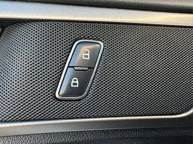 2017 Ford Fusion SE FWD - 22936992 - 13